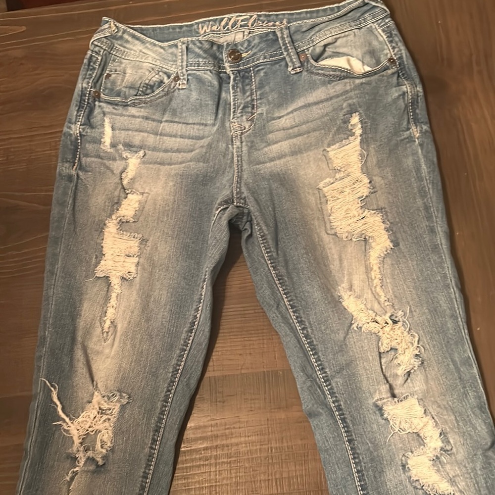 Light blue, skinny jeans. Wallflower size 11